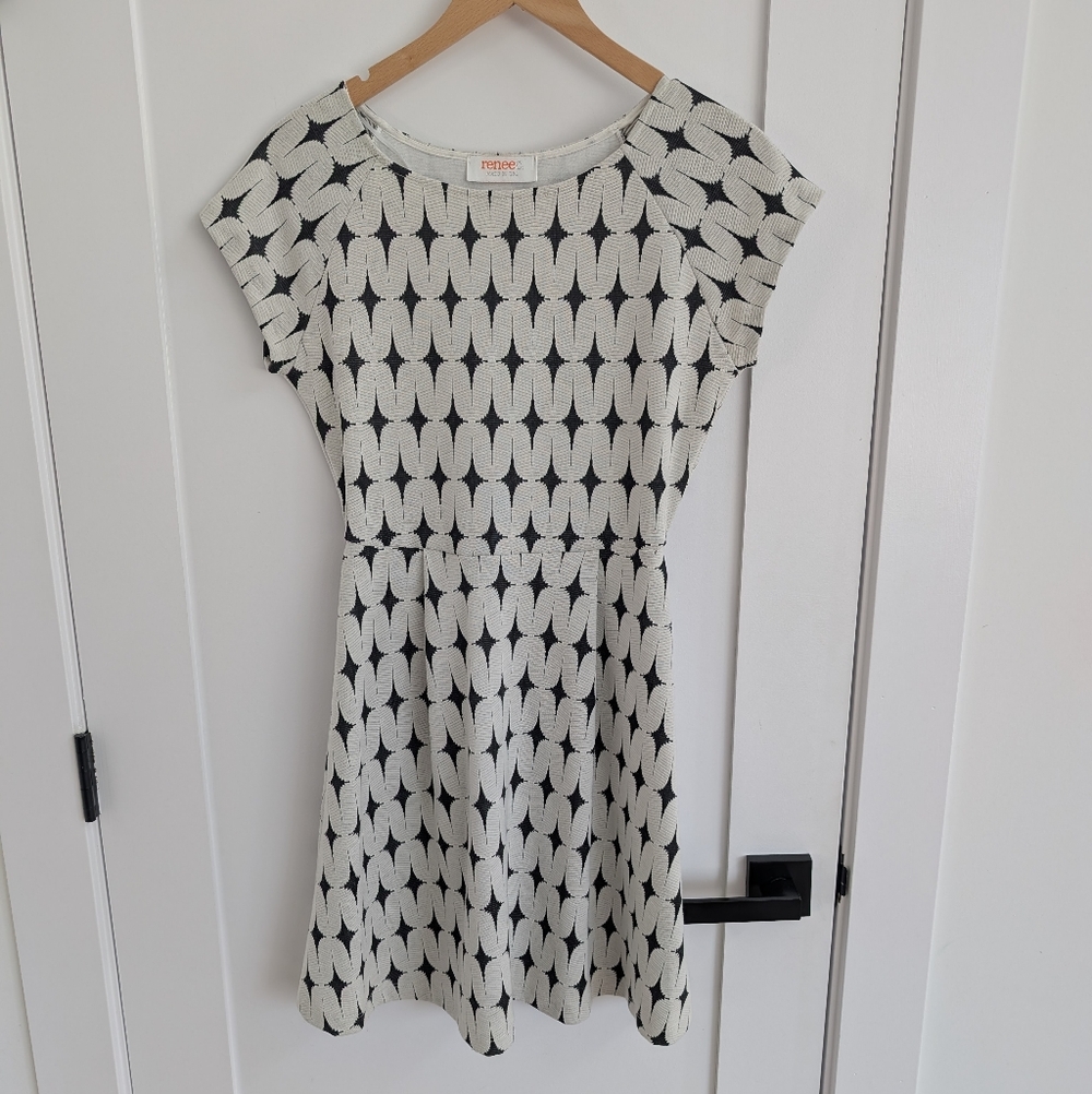 ✨4 for 12 Renee C. Addae Textured Knit Size Small